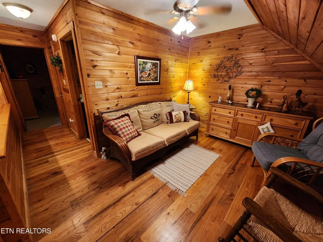 Photo of 417 Lawson Rd