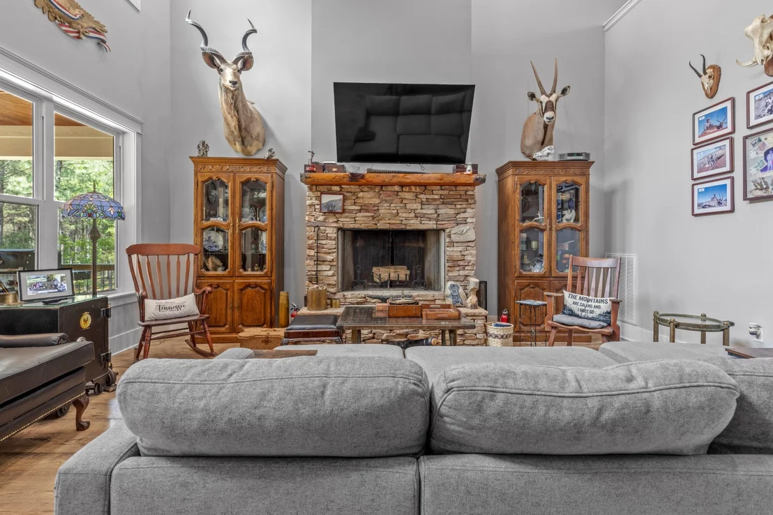 Photo of 2485 River Bluffs Drive