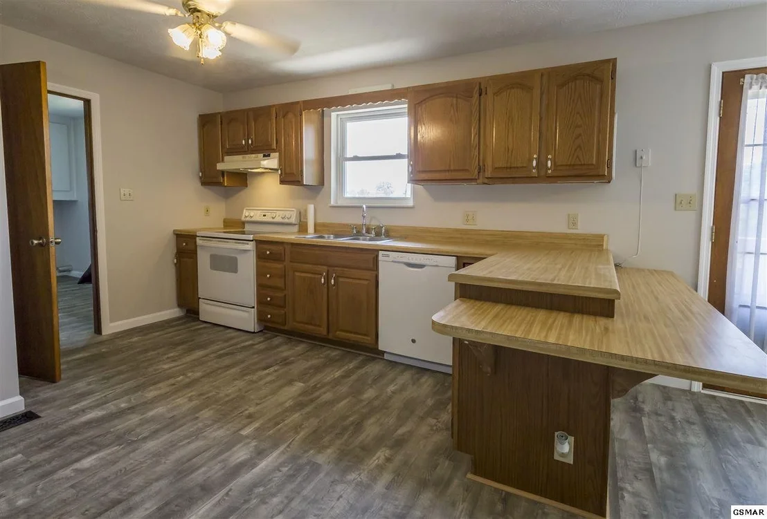 Photo of 2460 Amanda Lane