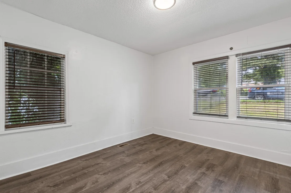 Photo of 1704 Tunnel Boulevard