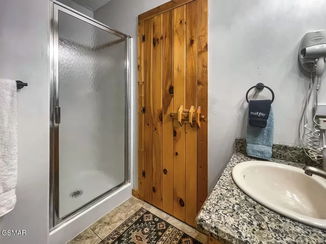 Photo of 1639 Ridgecrest Drive