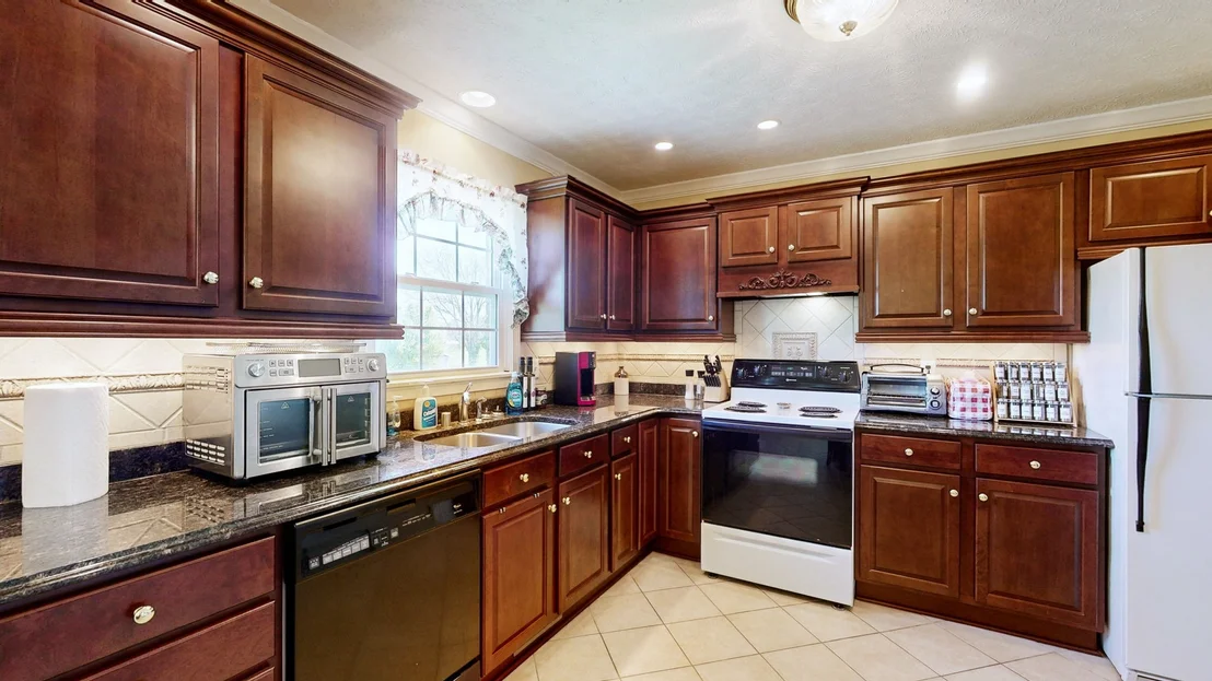Photo of 136 Coates Rd