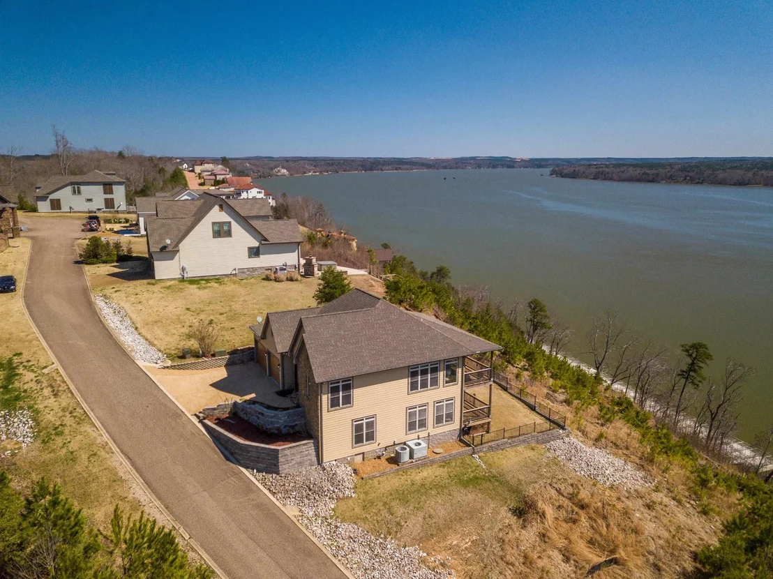 Photo of 85 HIGH POINTE DR