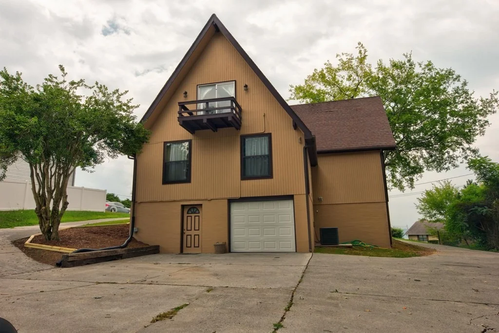 Photo of 372 Grandview Drive