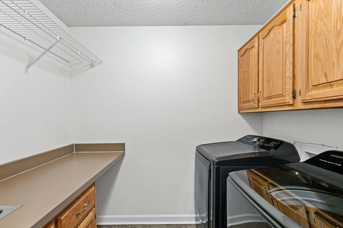Photo of 371 BRIERHEDGE RD