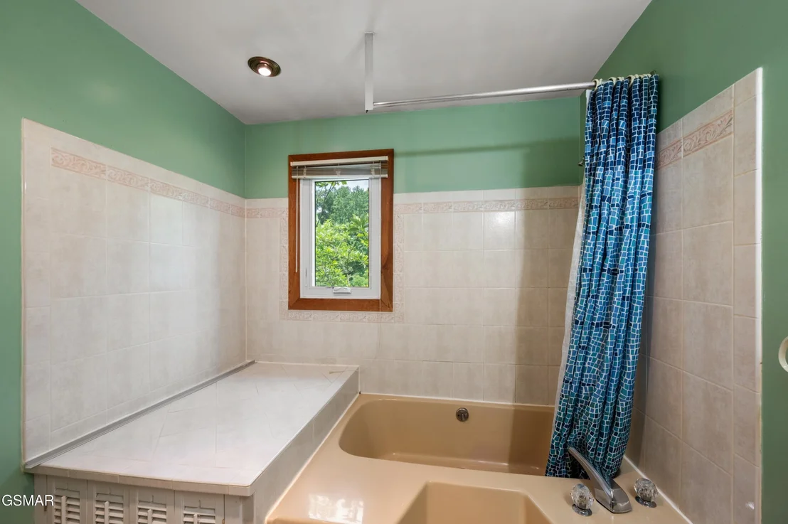 Photo of 2369 Goldrush Road
