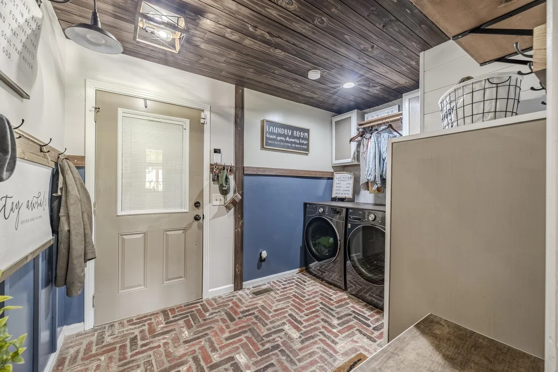 Photo of 475 WATKINS RD