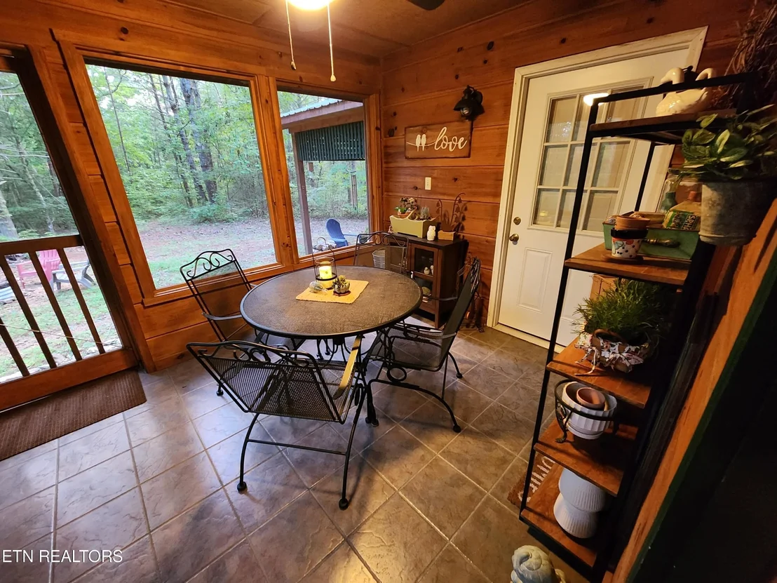 Photo of 417 Lawson Rd