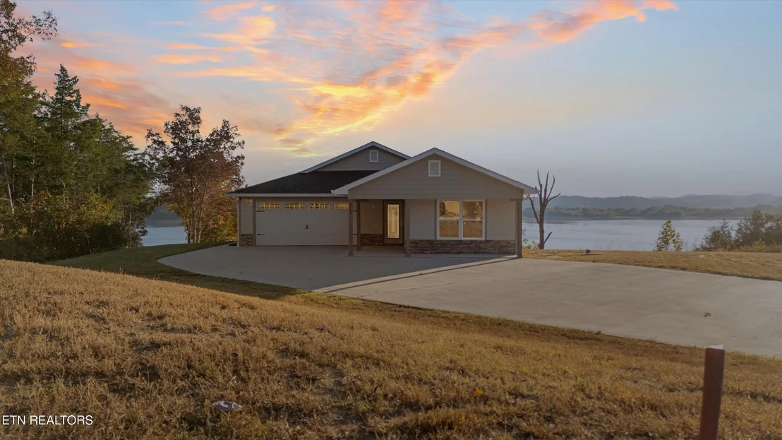 Photo of 313 Sunrise Tr