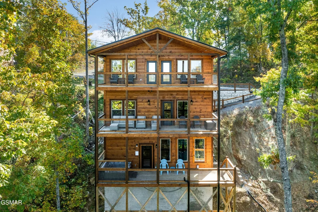 Photo of 2876 Pine Haven Drive