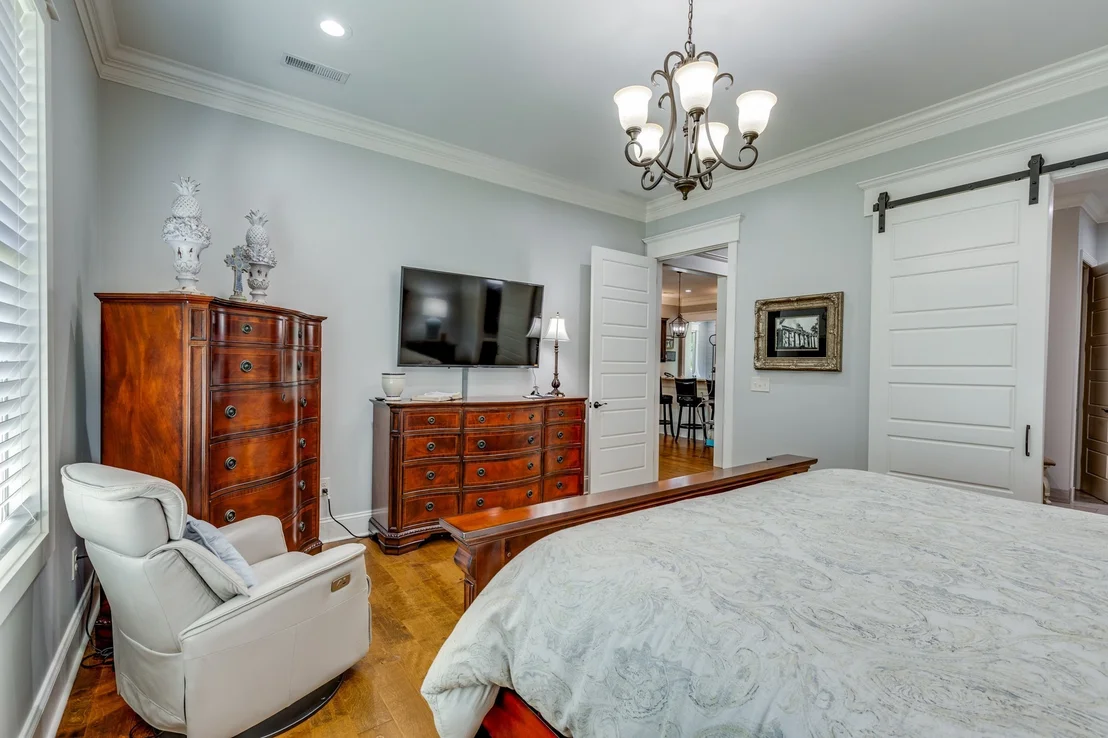 Photo of 105 Andrews Dr