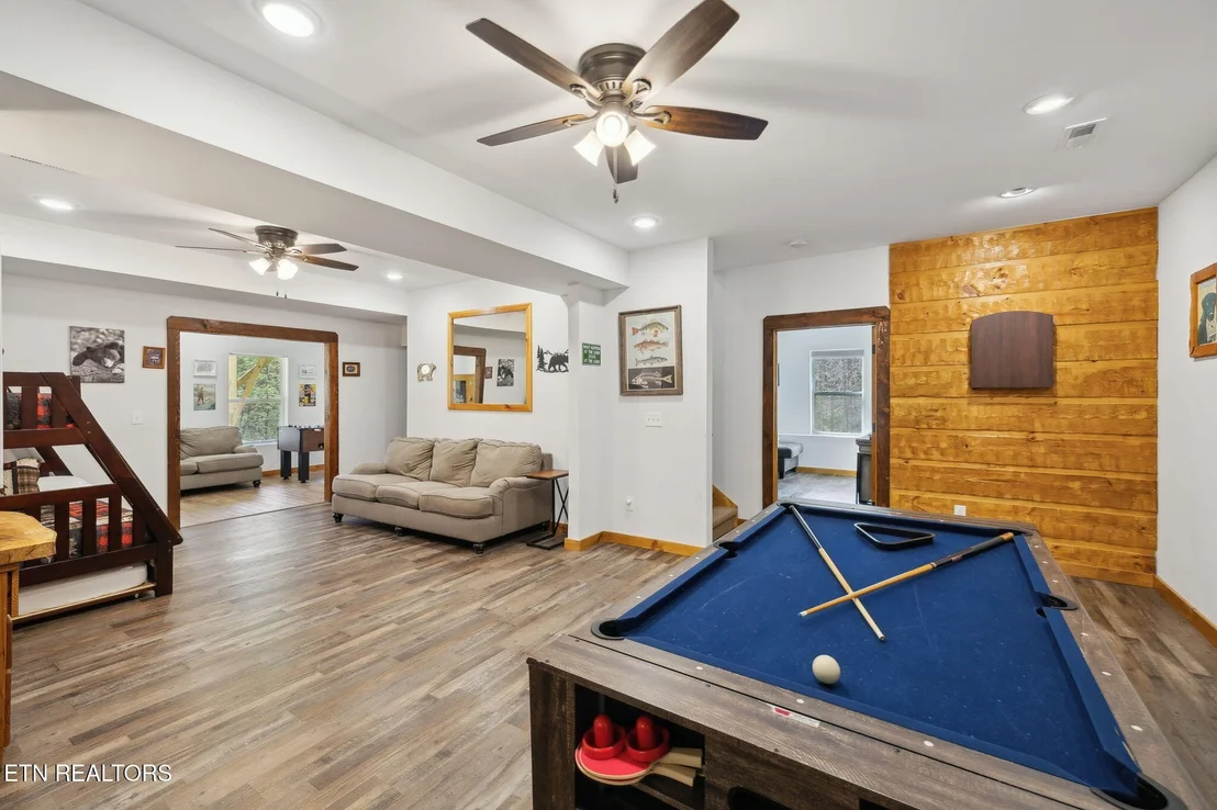 Photo of 330 Rainbow Circle