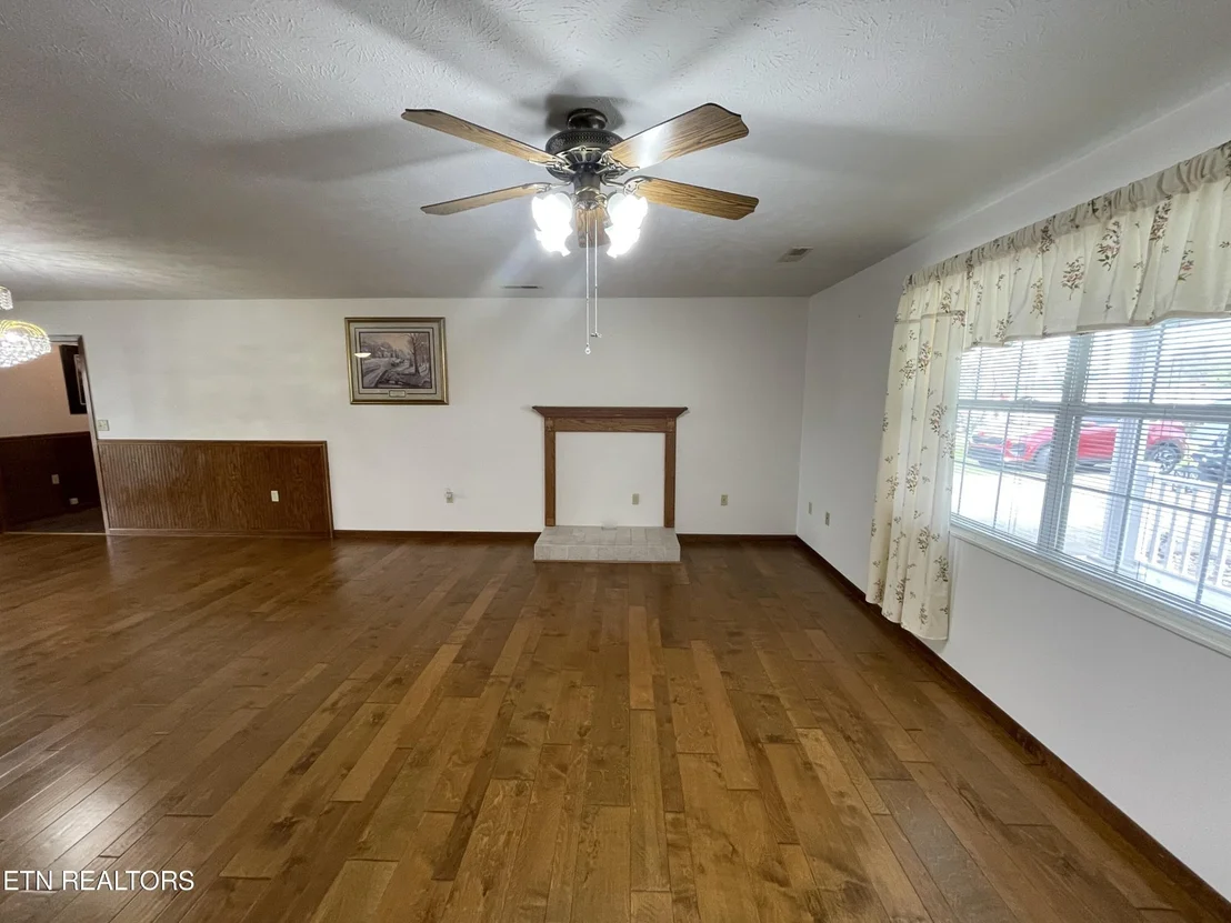 Photo of 421 Woods View Circle