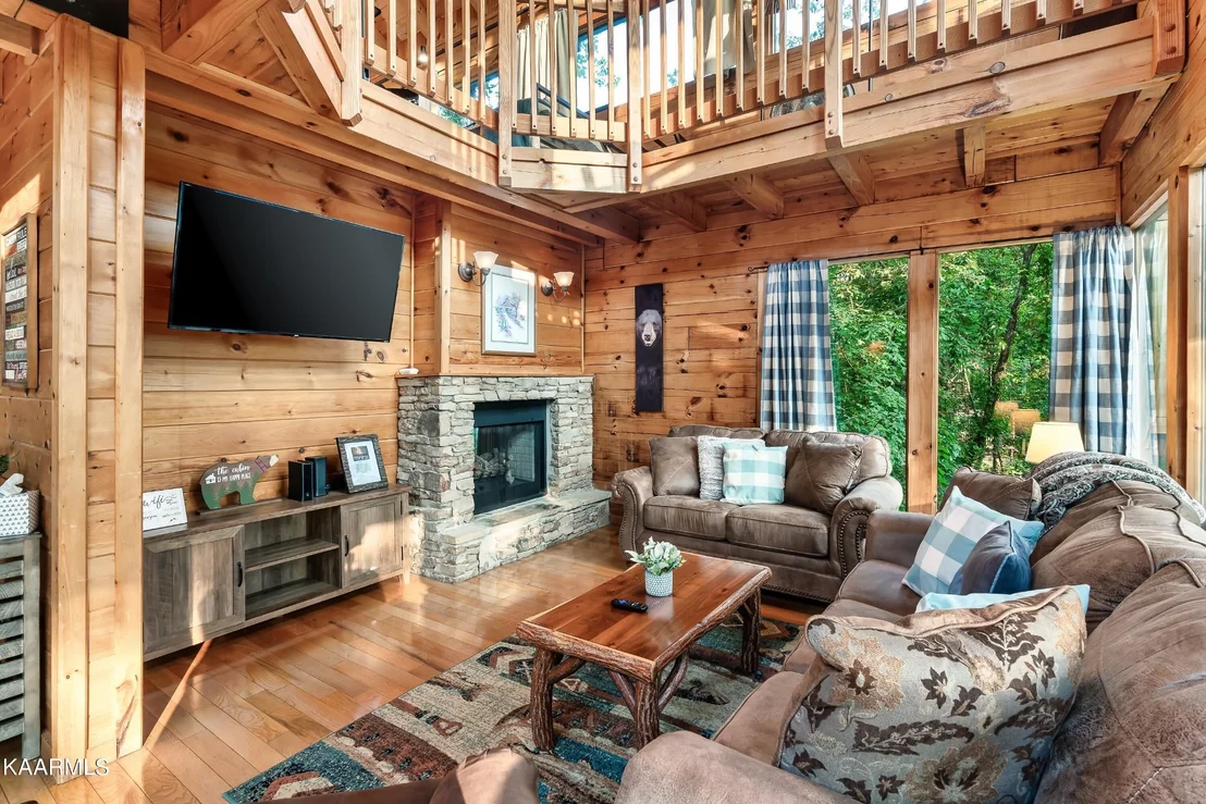 Photo of 529 Hideaway Ridge Circle