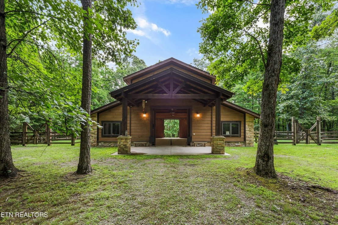 Photo of 993 Red Rock Rd