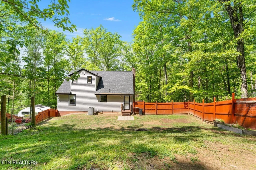 Photo of 8908 Ellis Lane