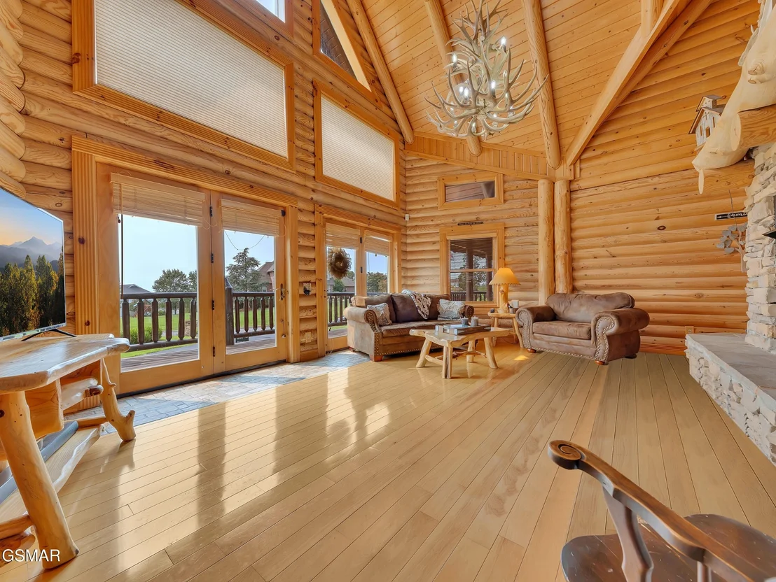 Photo of 838 Pinnacle Drive