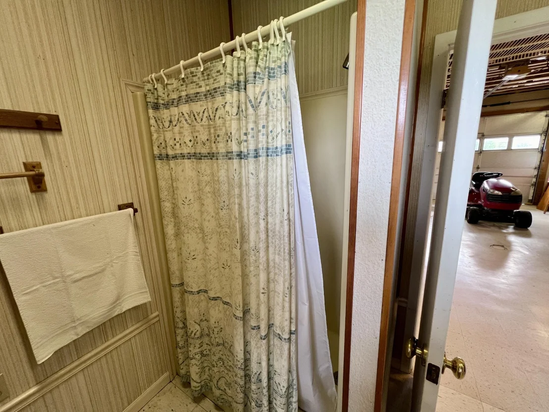 Photo of 1689 Ridge Road