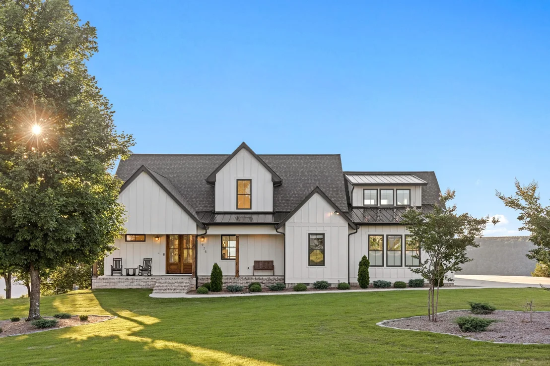 Photo of 925 Sunset Circle