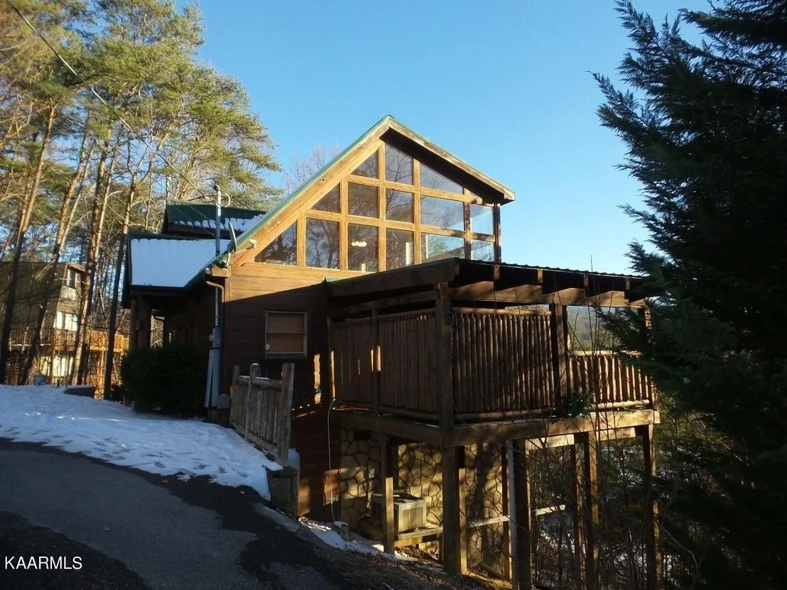 Photo of 1012 Ski View Lane