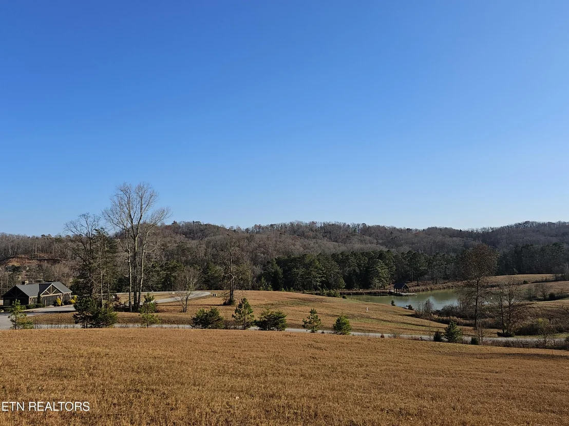 Photo of 332 Enclave Way