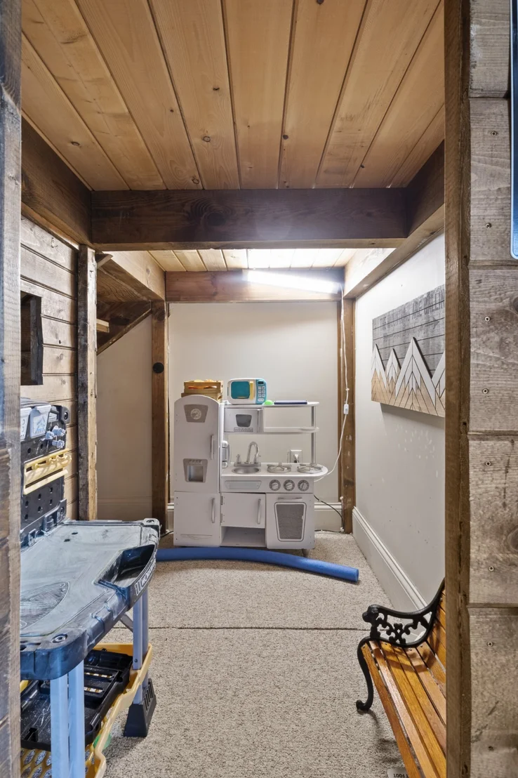 Photo of 2261 Headrick Lead