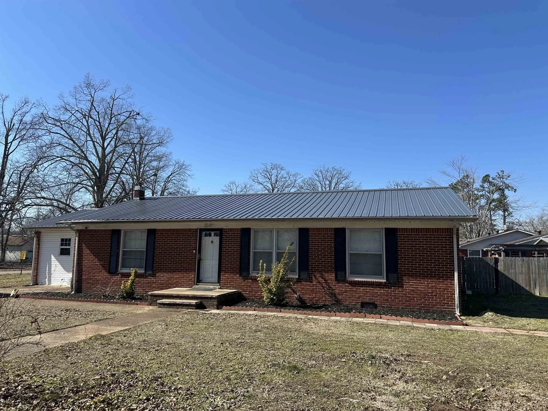 Photo of 205 LONG ST