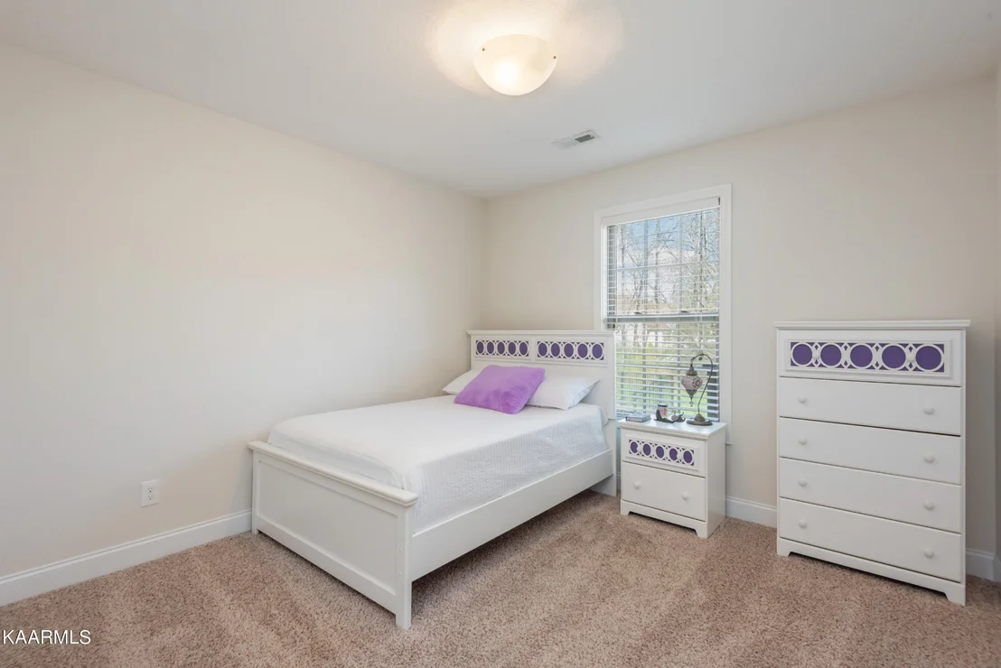Photo of 7228 Thornbrook Lane