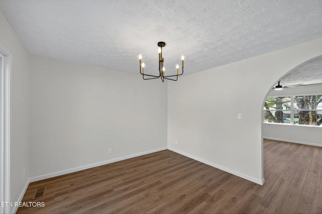 Photo of 1205 Hoss Rd