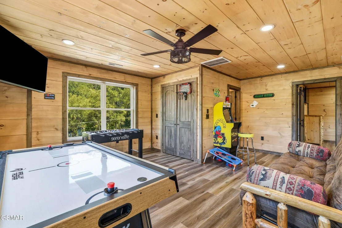 Photo of 606 Cedar Road
