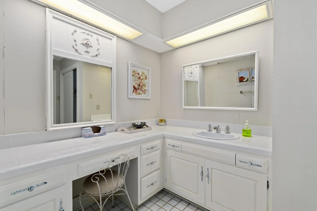 Photo of 68 Cardinal Cir