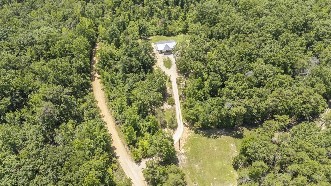 Photo of 395 WEST DR