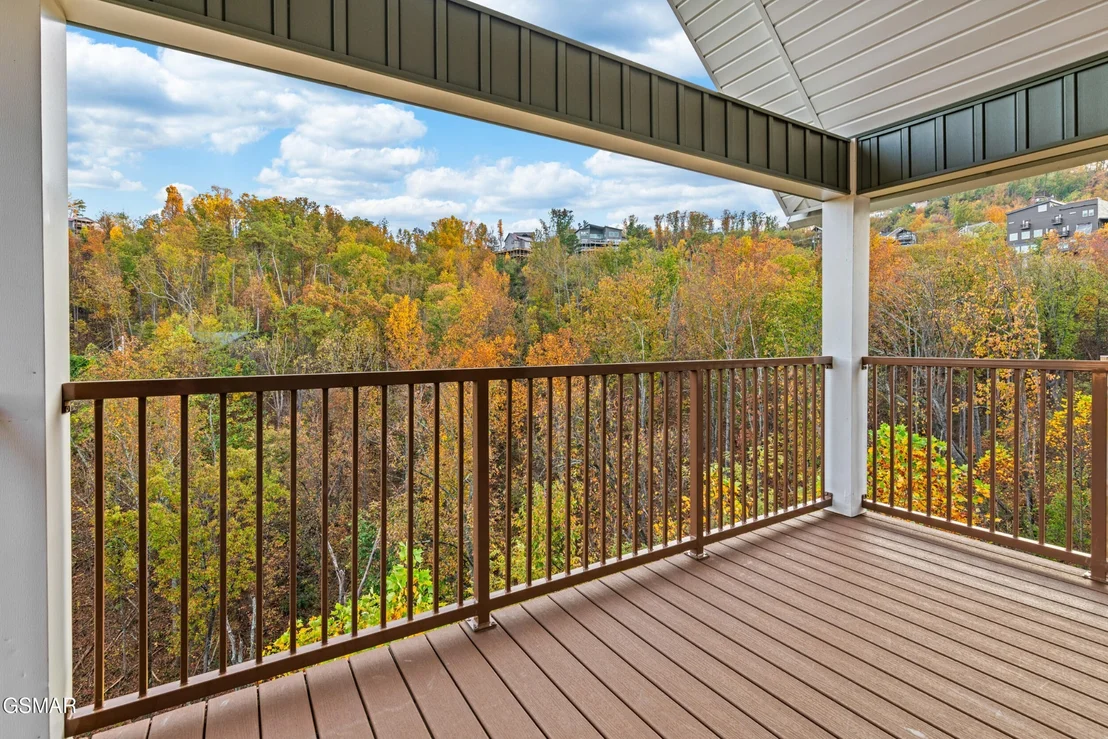 Photo of 652 Pinecrest Drive