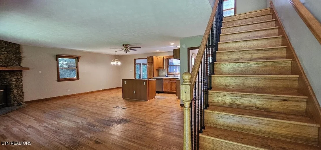 Photo of 360 Front St