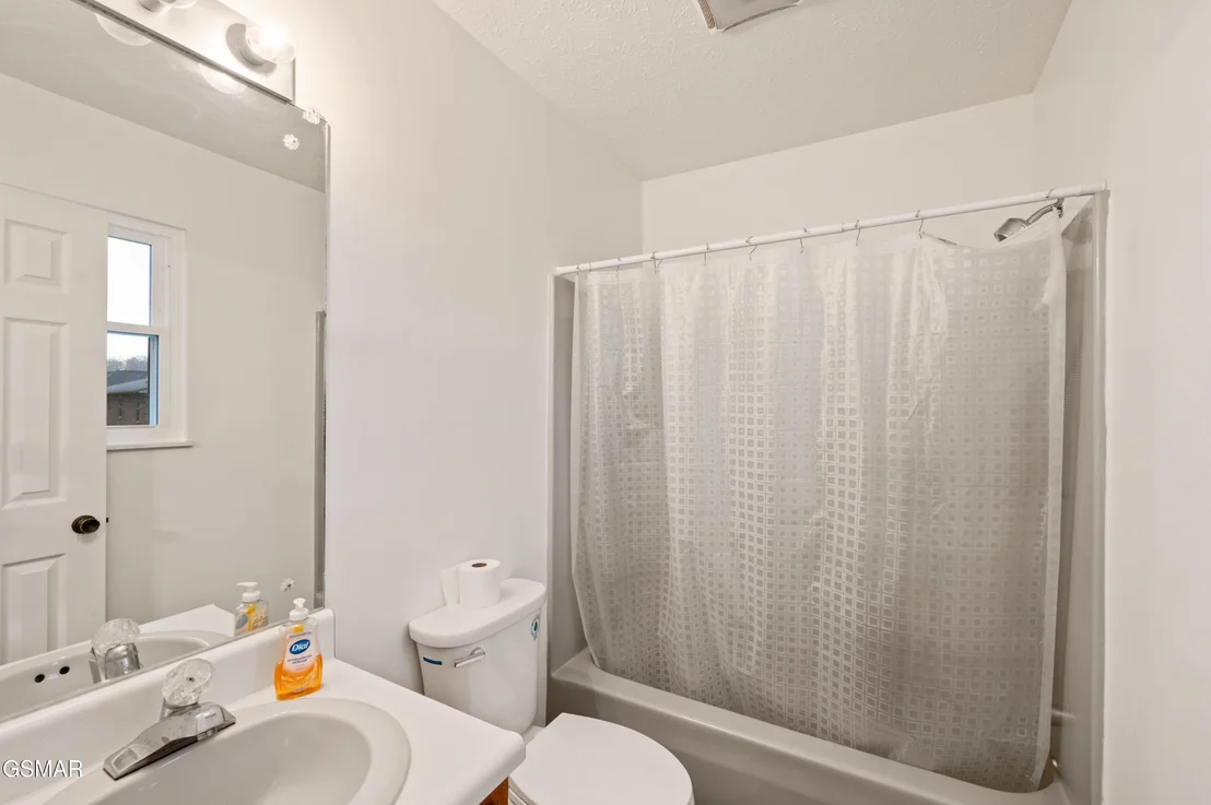 Photo of 1405 Cherokee Drive