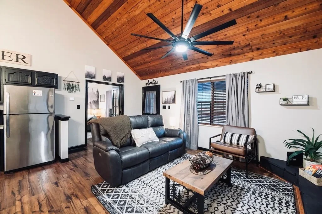 Photo of 2772 Easy Street