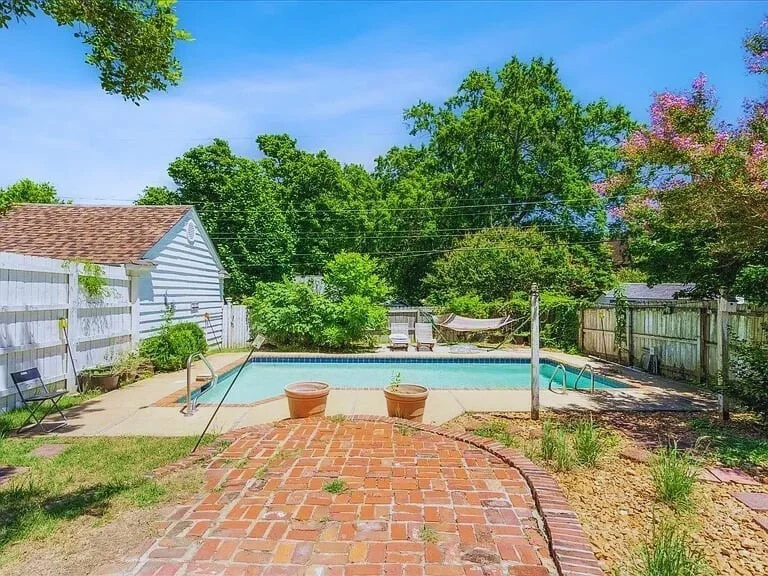 Photo of 816 Charles Pl