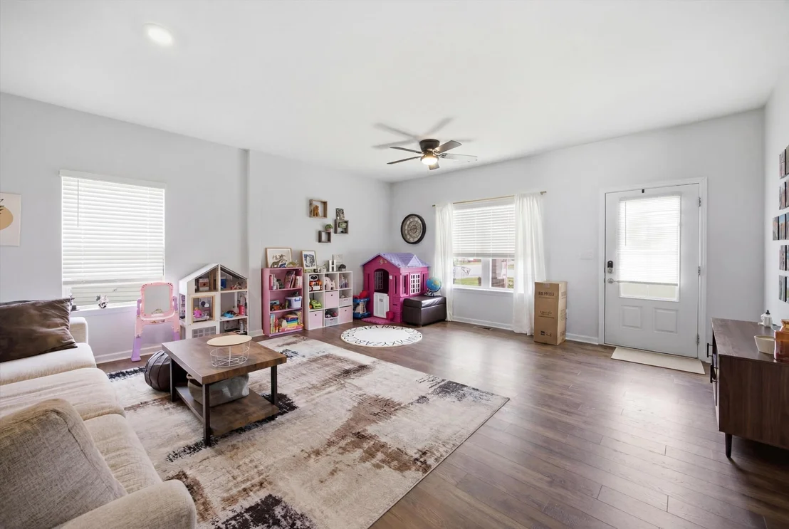 Photo of 49 Ridgelake Circle