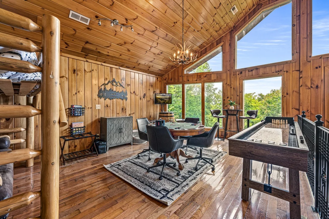 Photo of 2733 Pine Crest Ln