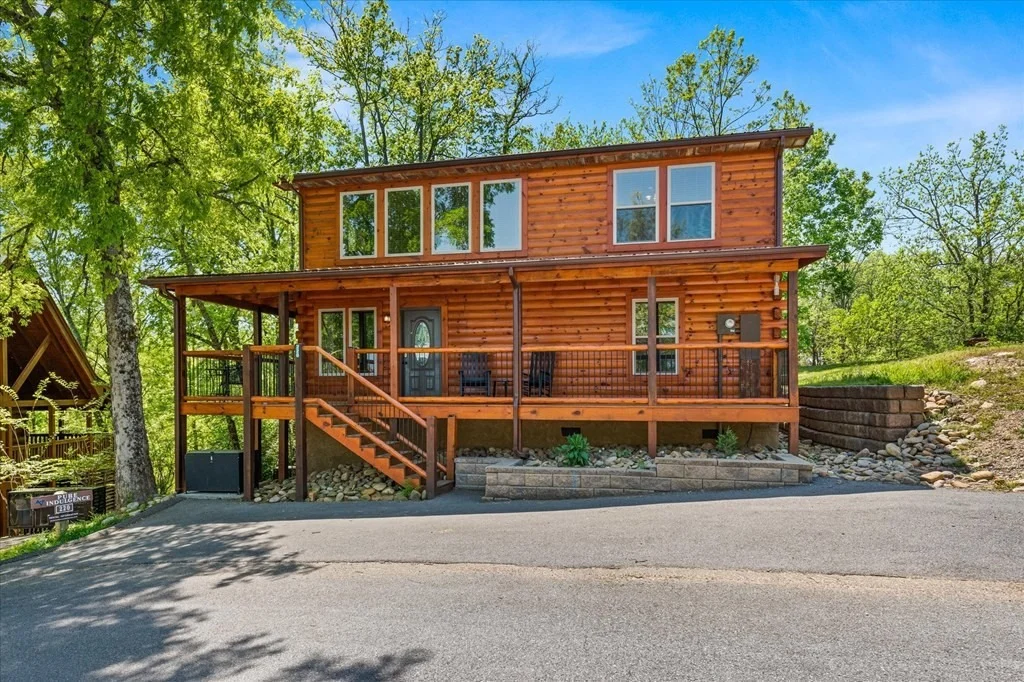 Photo of 220 Alpine Mountain Way