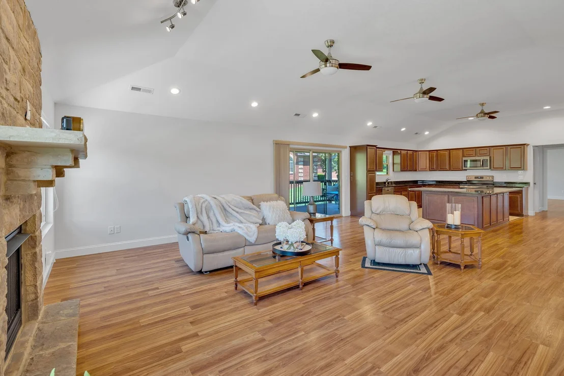 Photo of 1503 Landmark Blvd