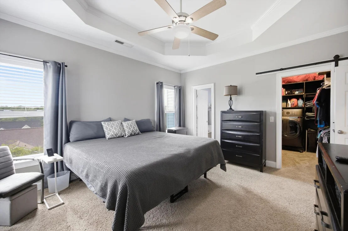 Photo of 898 Fuller Glen Circle