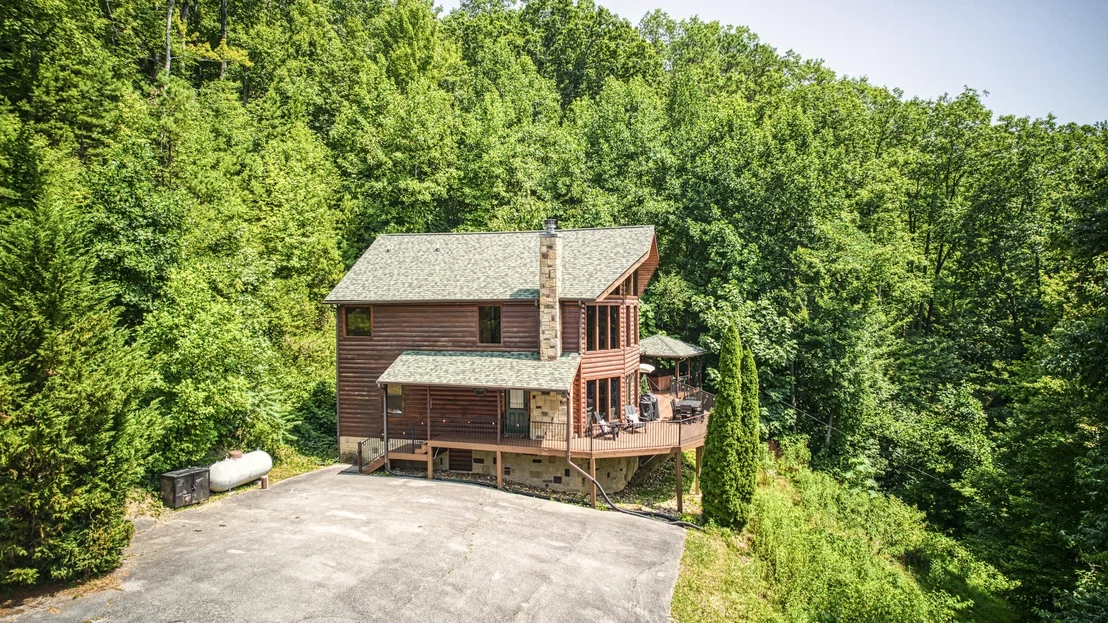Photo of 2733 Pine Crest Ln