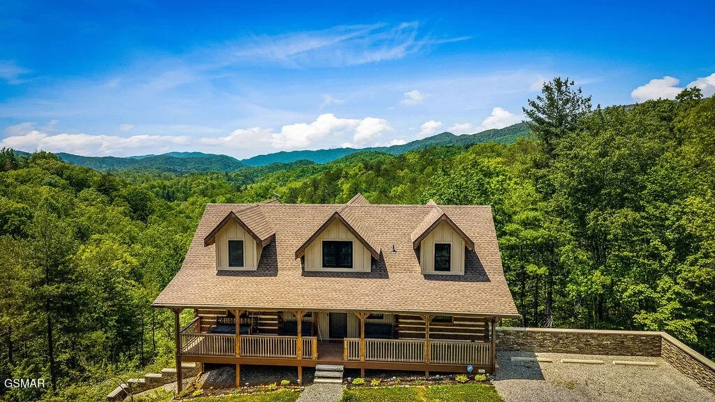 Photo of 335 Hawken Drive