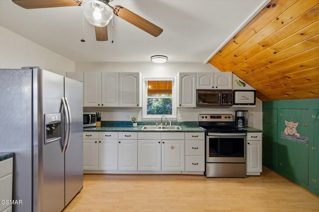 Photo of 1837 Laurel Valley Way