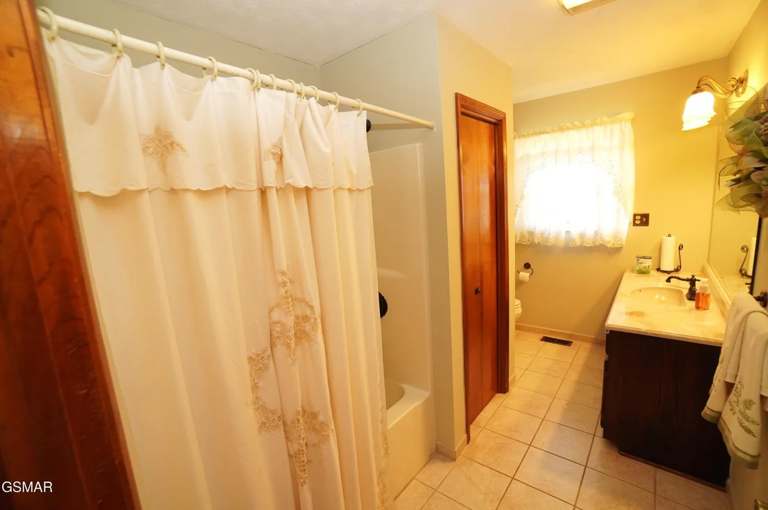 Photo of 483 Shaver Drive