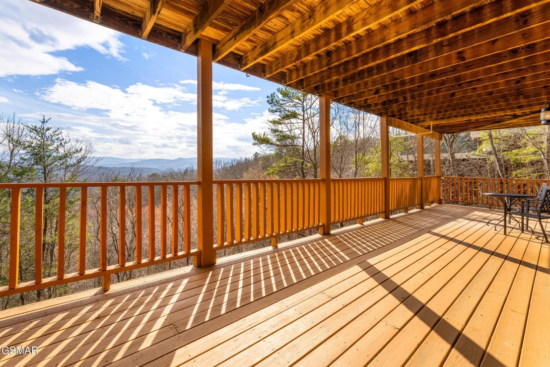 Photo of 1910 E Mountain View Way