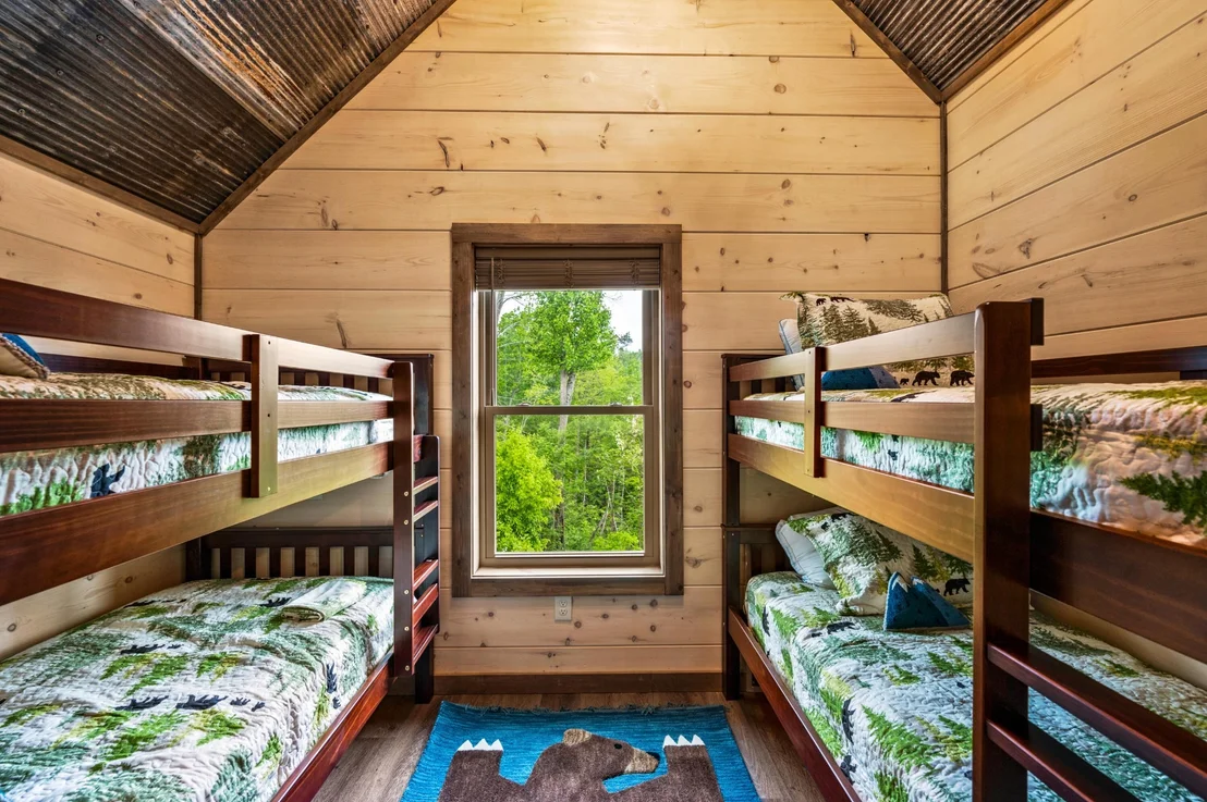 Photo of 1237 Hemlock Drive