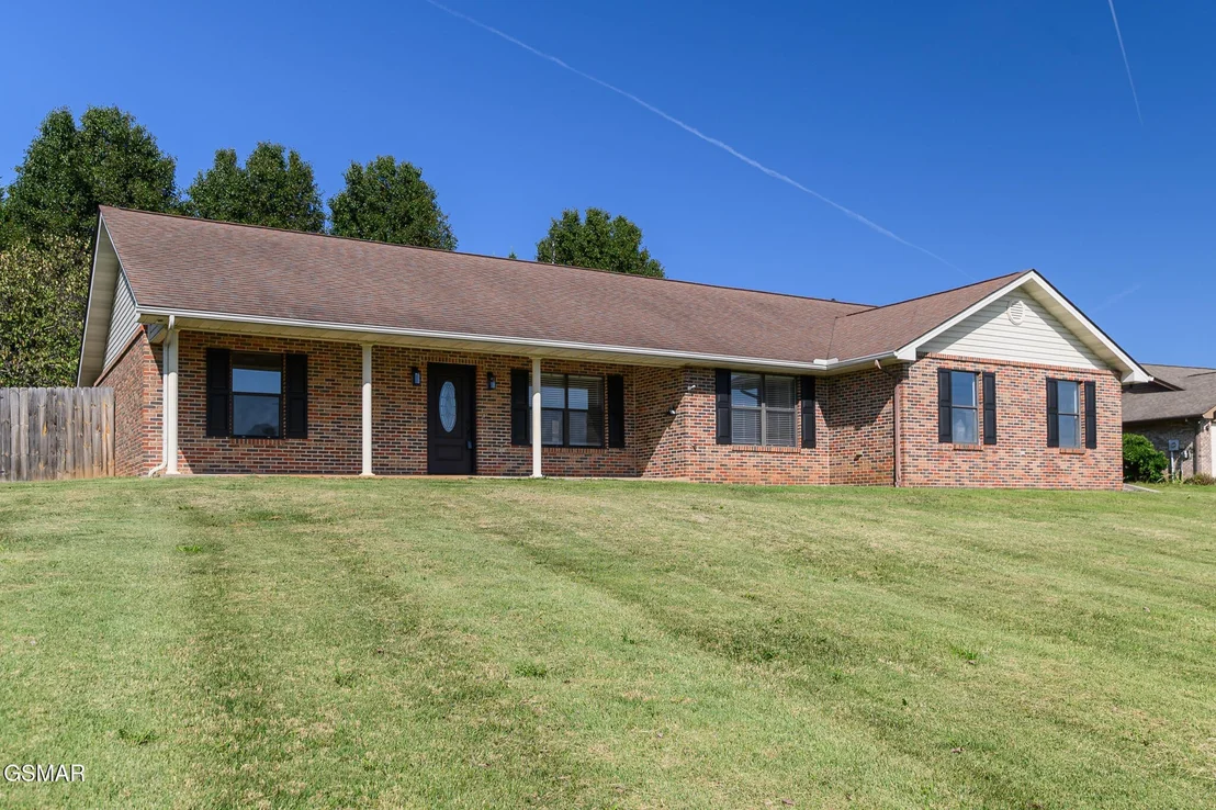 Photo of 2115 Bradley Lane