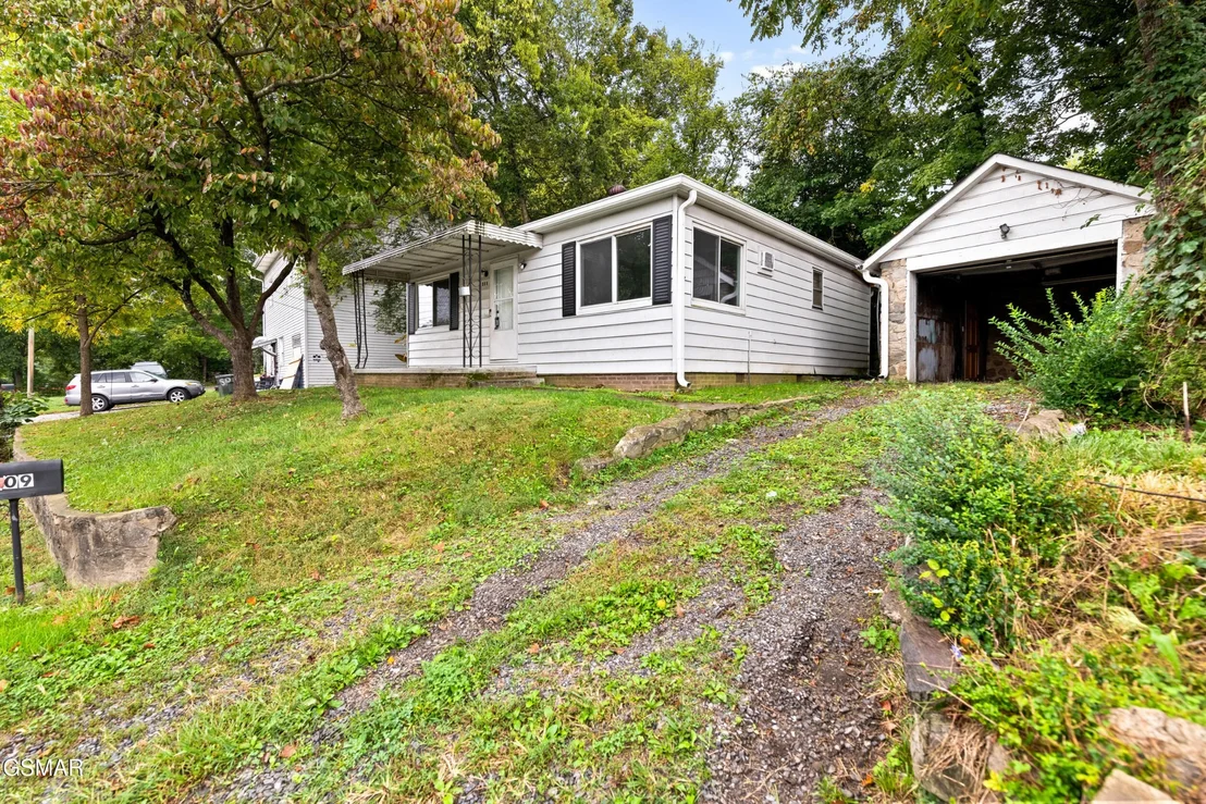 Photo of 409 Eastgate Road